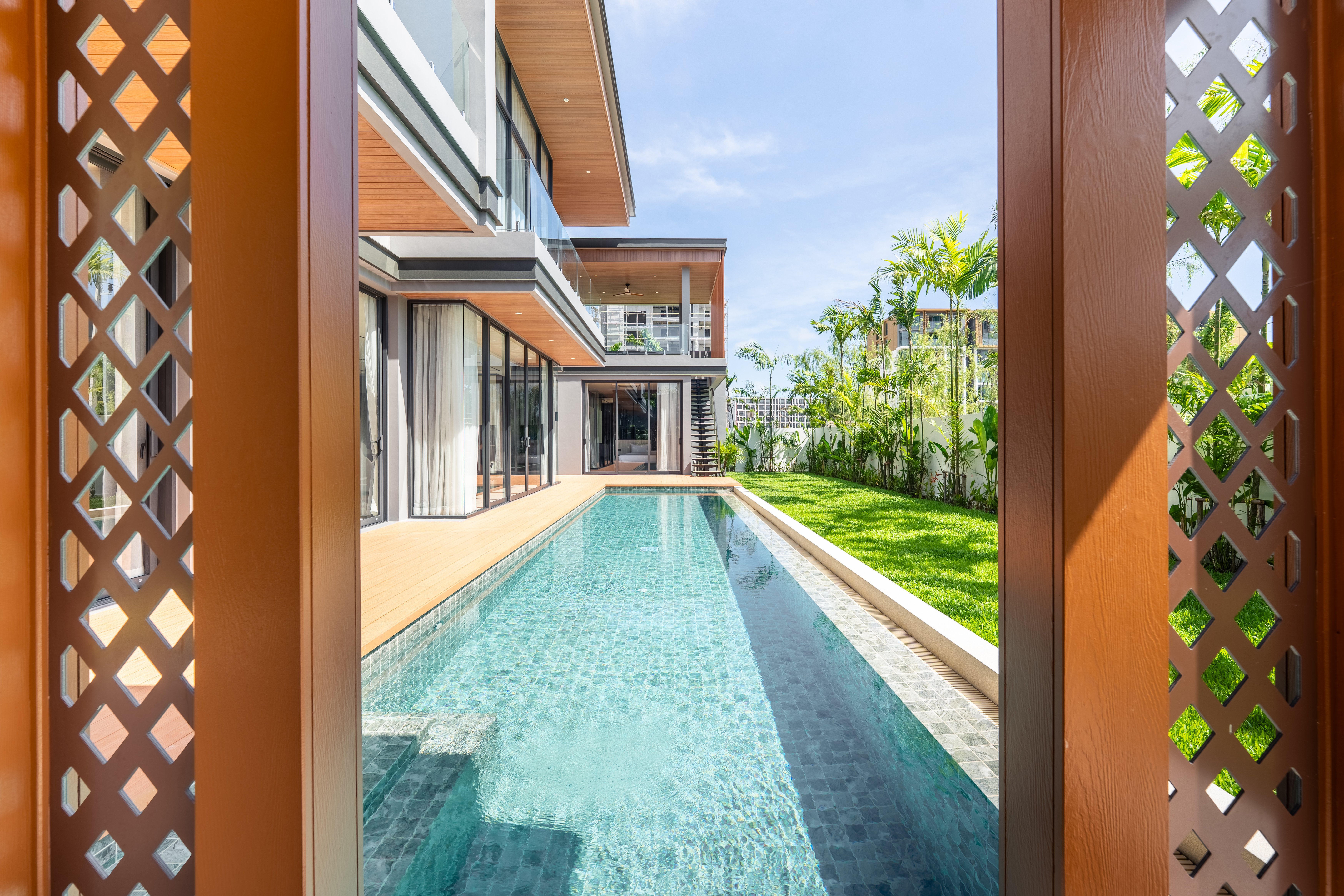 The Ozone Grand Residences 25